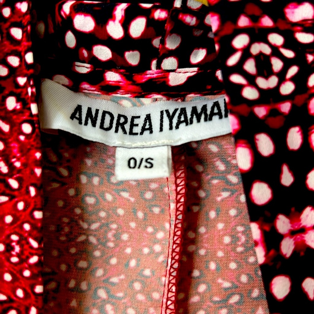 ANDREA IYAMAH O/S Robe - Picture 2 of 3